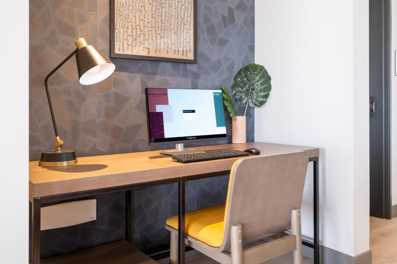 Atwell Suites - Denver Airport Tower Road By Ihg Bagian luar foto