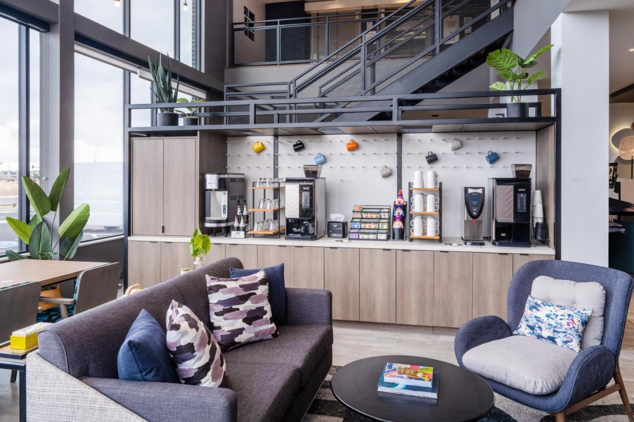 Atwell Suites - Denver Airport Tower Road By Ihg Bagian luar foto