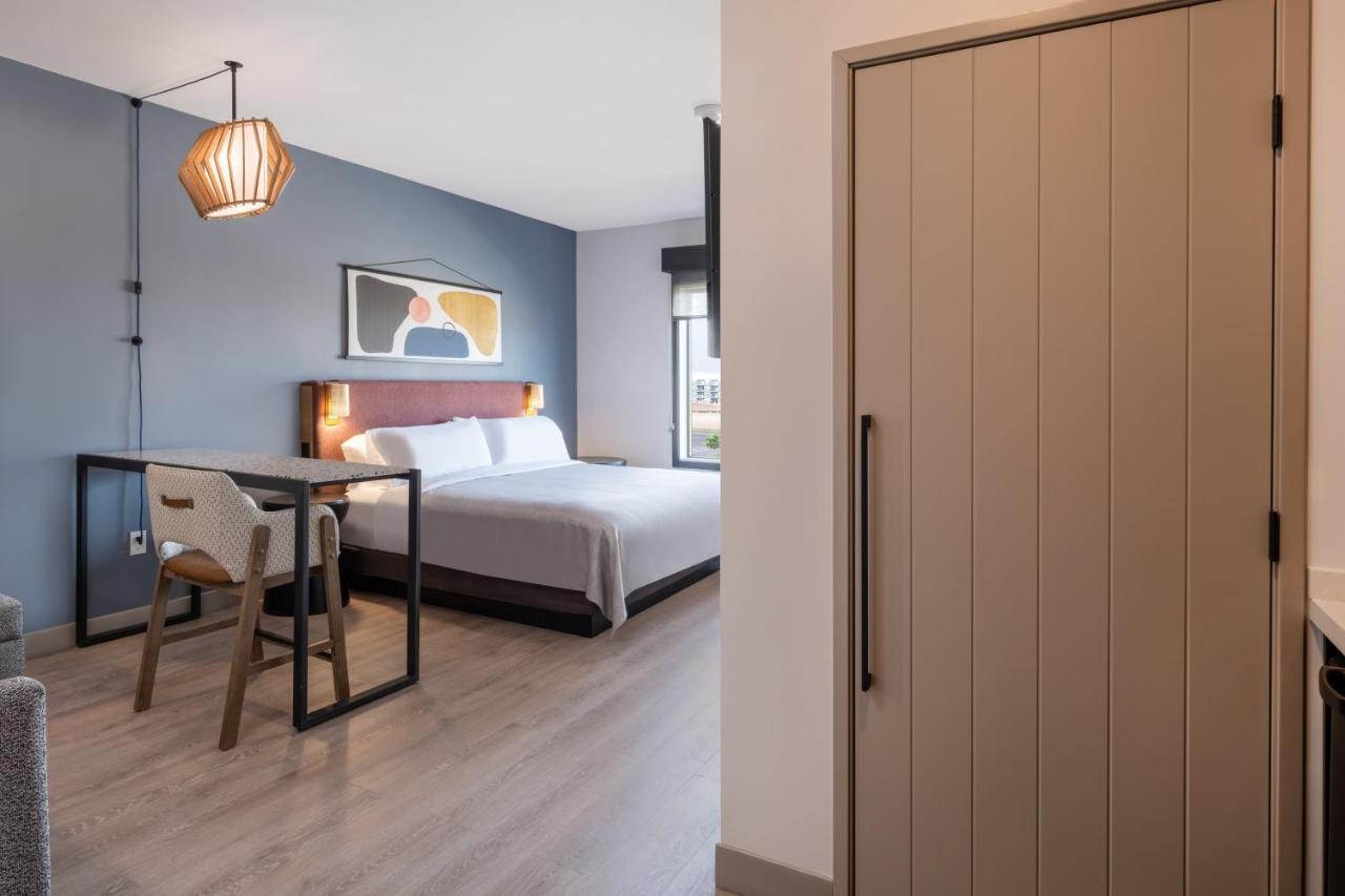 Atwell Suites - Denver Airport Tower Road By Ihg Bagian luar foto