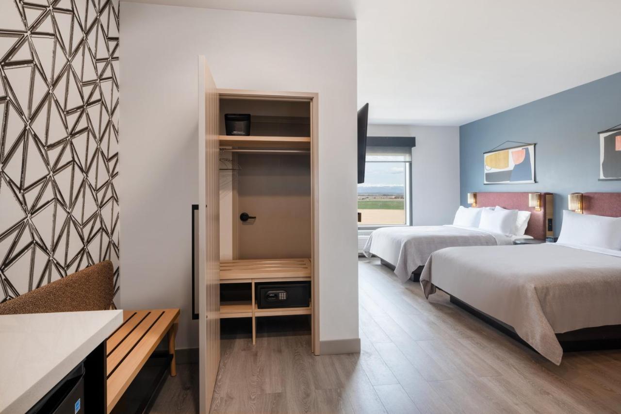 Atwell Suites - Denver Airport Tower Road By Ihg Bagian luar foto